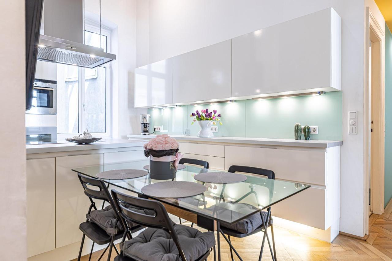 The Hub Vienna By Jr City Apartments Extérieur photo